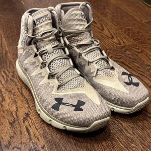 Under Armour The Rock Delta